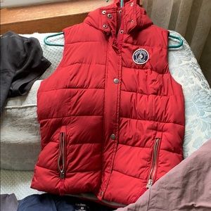 Abercrombie & Fitch Puffer Vest